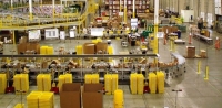 Amazon: anche in Italia i nuovi magazzini con robot operai